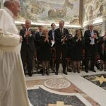 Papa à Fundação Papal: compromisso e generosidade