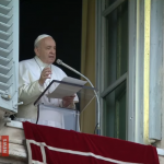 Papa: com o “Pai Nosso”, Jesus nos faz entrar na paternidade de Deus