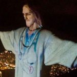 Aos pés do Cristo Redentor “vestido de médico”, o Brasil é novamente consagrado ao Sagrado Coração