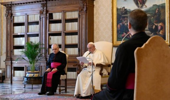 Francisco: a “paz” de alguns corresponde à “guerra” de outros. Esta não é a paz de Cristo