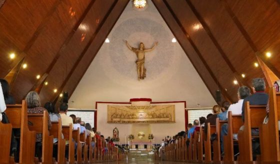 Arquidioceses publicam novas orientações para realização de missas com a presença de fiéis