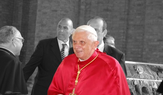 Hoje Bento XVI completa 93 anos