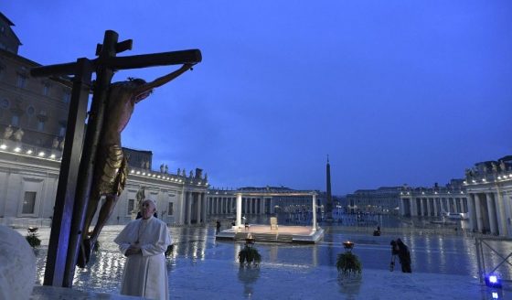 Papa Francisco: procuremos o contágio do amor, transmitido de coração a coração