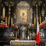 Papa Francisco confia toda a humanidade a Virgem Negra