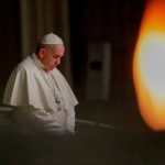 Na pandemia a santidade pode estar “ao pé da porta”