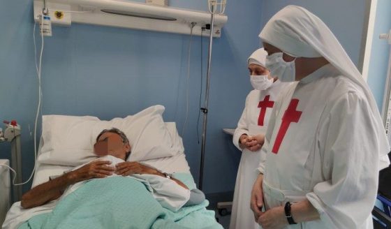 Cuidar dos doentes, aprendendo o que significa amar