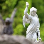 Virtude: anjos da fortaleza na tribulação