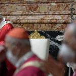 O Papa: recordamos, com gratidão, o testemunho dos cardeais e bispos falecidos