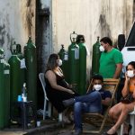 Manaus vive “uma realidade de morte”, mas também de solidariedade